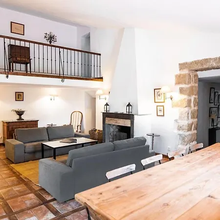 Les Anciennes Ecuries, Belle Pour 12 Personnes Au Coeur D'un Vignoble Avec Piscine Villa