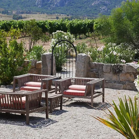 Les Anciennes Ecuries, Belle Pour 12 Personnes Au Coeur D'un Vignoble Avec Piscine