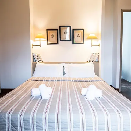 Les Anciennes Ecuries, Belle Pour 12 Personnes Au Coeur D'un Vignoble Avec Piscine Sartène