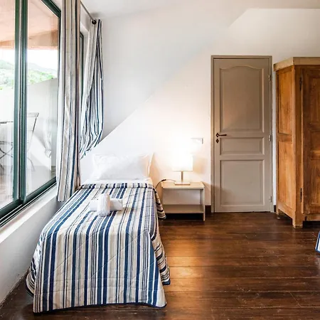 Les Anciennes Ecuries, Belle Pour 12 Personnes Au Coeur D'un Vignoble Avec Piscine